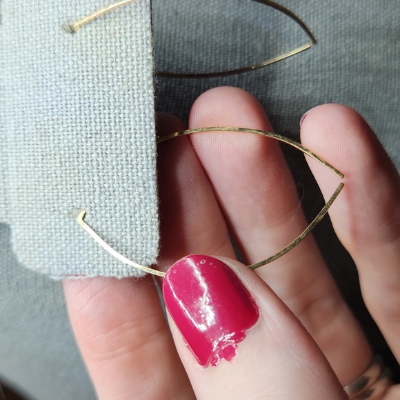 Gold fill hoops - Picture 2 of 2